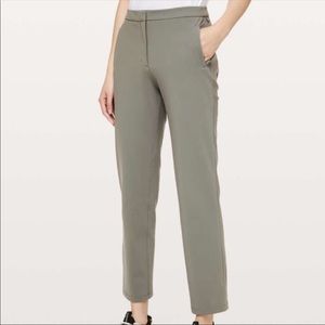 Lululemon On the Move Pants size 8